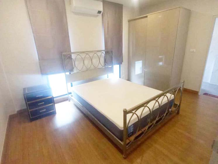 House with Shared Pool in Bangnatrad 